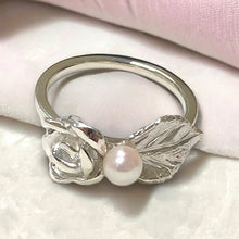 Load image into Gallery viewer, Rose Leaf with Pearl Ring in Sterling Silver
