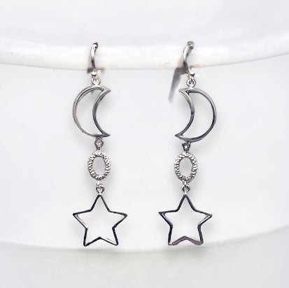 Crescent Moon and Star Dangle Earring in Sterling silver