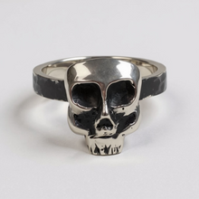Load image into Gallery viewer, Freddie Skull Ring