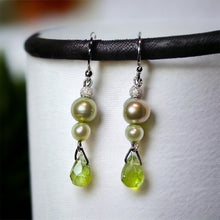 Load image into Gallery viewer, Stardust and Freshwater Pearl Nugget with Genuine Peridot Briolette in Sterling Silver