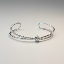 Load image into Gallery viewer, Sculpted Knot Bangle