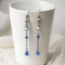 Load image into Gallery viewer, Agate and White Glass Drop Earring in Sterling Silver