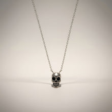 Load image into Gallery viewer, Freddie Skull Pendant ￼