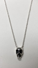 Load image into Gallery viewer, Skull on silver chain 