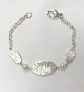 Oval Link Bracelet with Freshwater Pearls in Sterling Silver