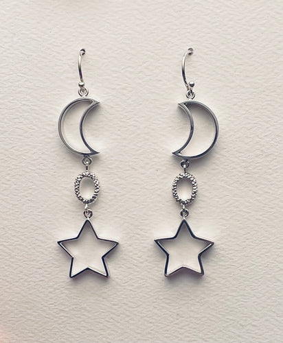 Crescent Moon and Star Dangle Earring in Sterling silver