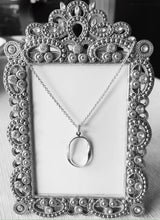 Load image into Gallery viewer, Radiance Pendant – Twisted